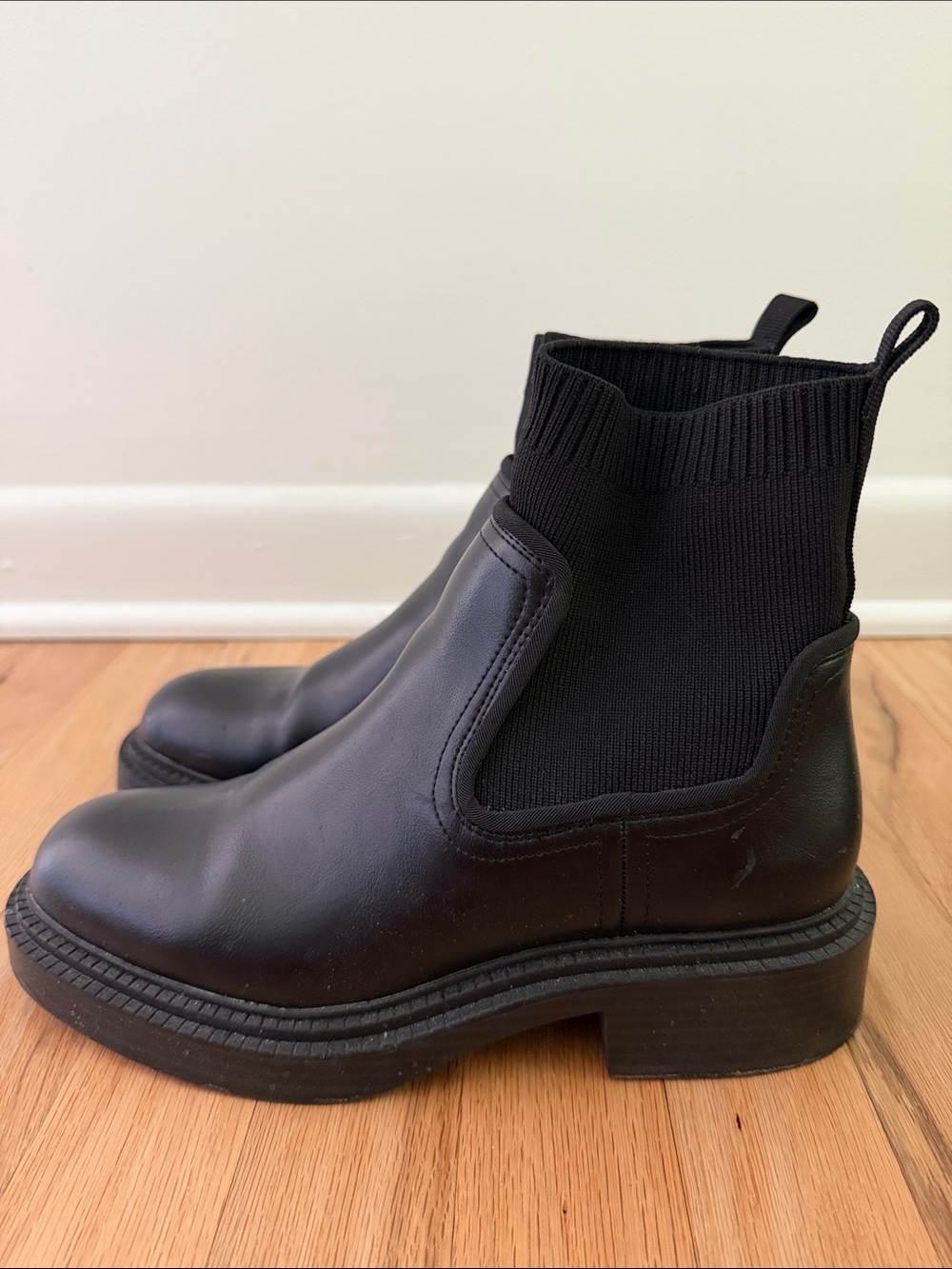 ZARA Black Chelsea Knit Ankle Boots - Women's